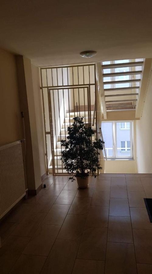 Apartament Plac Trzech Krzyzy Varsóvia Exterior foto