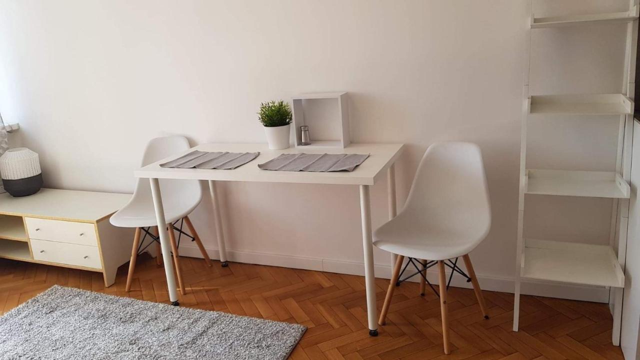 Apartament Plac Trzech Krzyzy Varsóvia Exterior foto